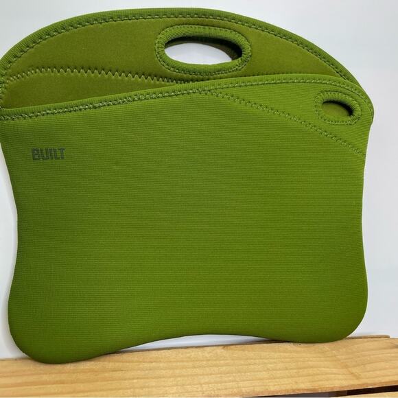 BUILT Laptop Porter 15.4 inch wide green zipper bag - Picture 1 of 12